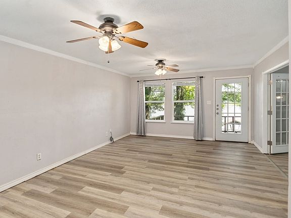 5th image of 140 Lynn Creek Dr