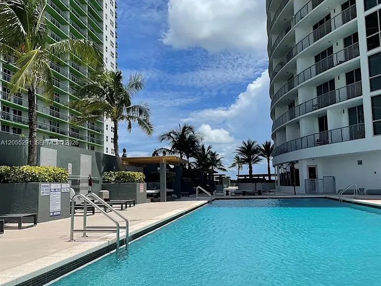 1750 N Bayshore Dr #2012 — Photo 25
