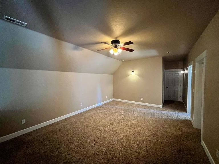 395 Ellie Ln — Photo 14