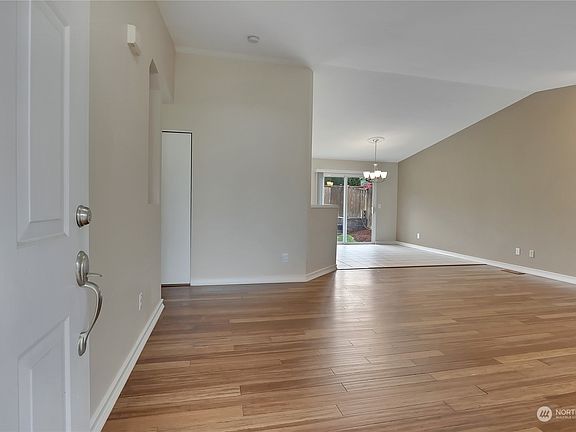 4th image of 20215 73rd Avenue E