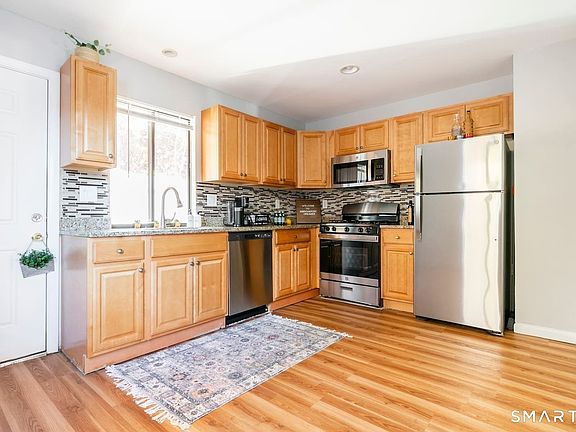 3rd image of 516 Indian Ave