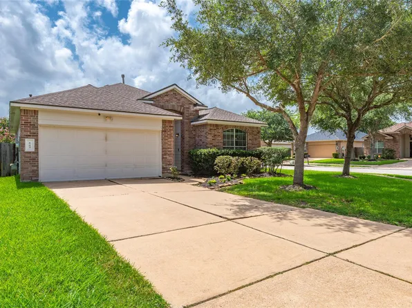 6704 Hidden Colony Ln, Dickinson, TX 77539