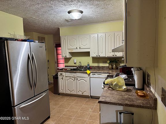 4th image of 398 Long Dr