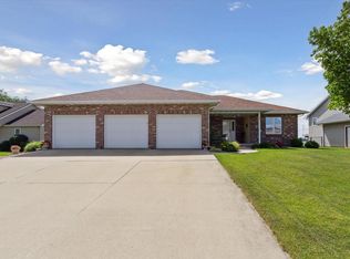 316 4th St, Brooklyn, WI 53521