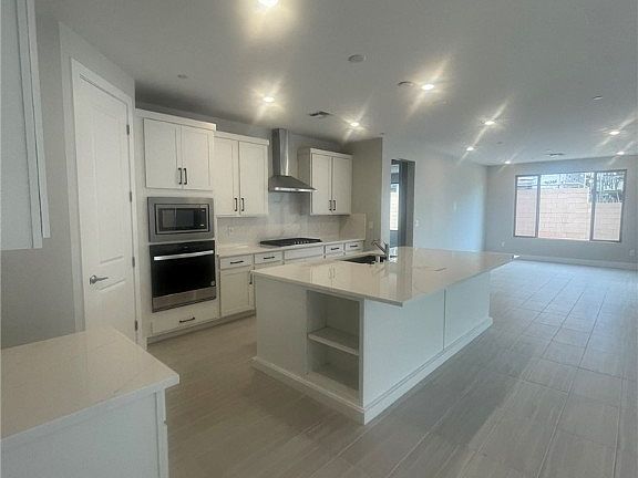 5th image of 10862 Delparke Valley Ave