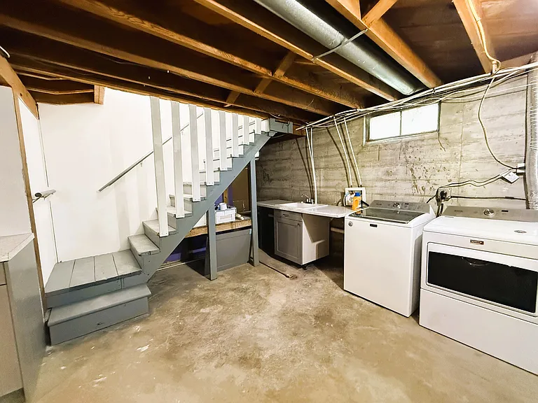 2037 S Laura Ave — Photo 21