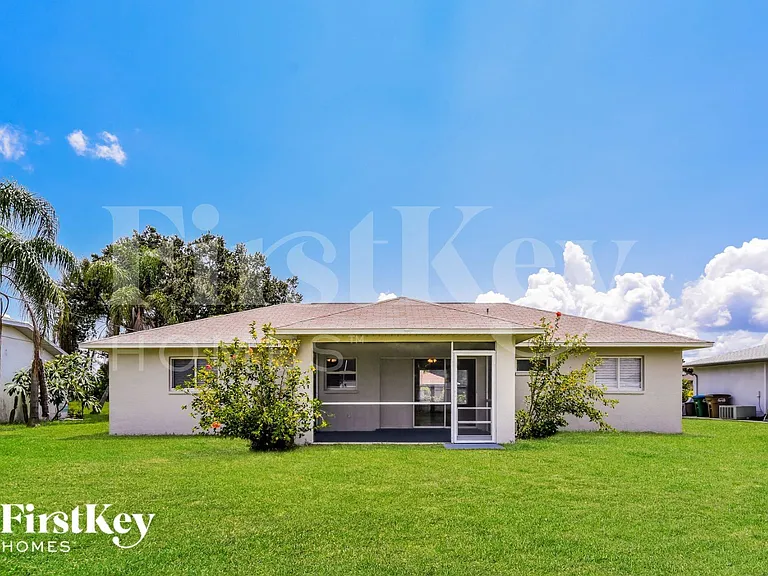 2918 SE 8th Pl — Photo 15