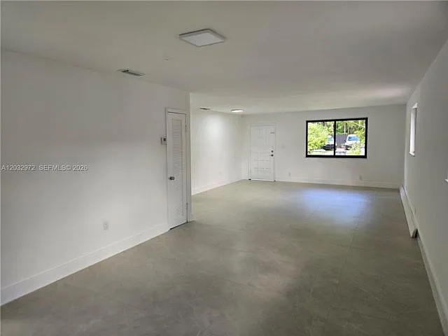3 bed, 2.0 bath, 1430 sqft, $3,650 — Photo 3