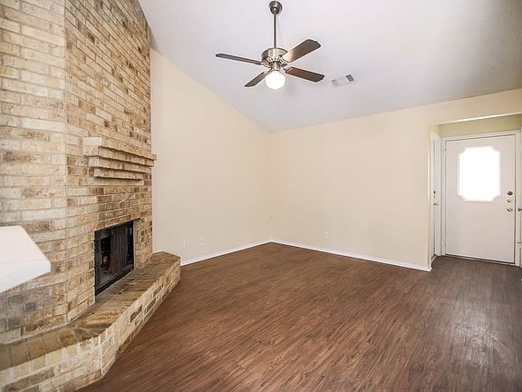 5th image of 2608 Garrettson Dr #B