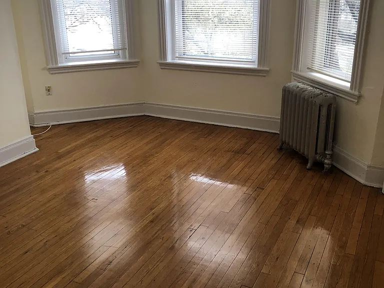 352 Riverway #8 — Photo 3
