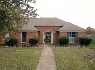 5554 Edwin Forest Rd, Memphis, TN 38141