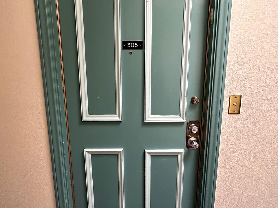 1st image of 11677-11683 Goshen Ave #305