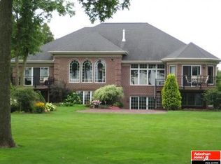 6399 Decorah Ave, Oshkosh, WI 54902