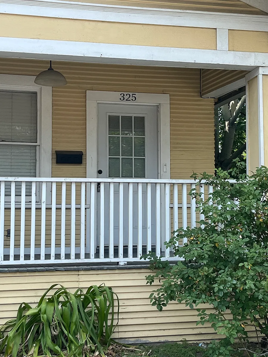Building Photo - 323 E Euclid Ave #325