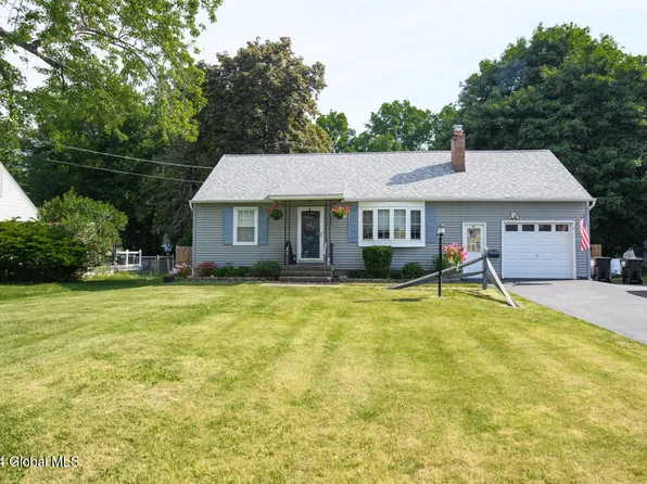 10 Woodruff Drive, Glenville, NY 12302