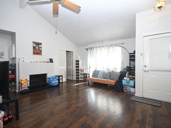 4th image of 9518 Riverside Lodge Dr