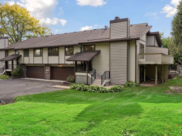 3149 Farnum Dr, Eagan, MN 55121