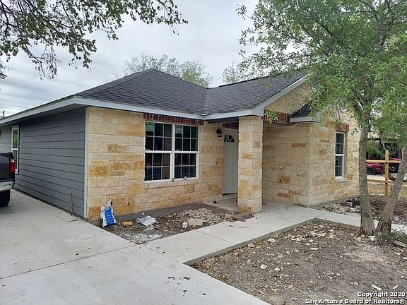 4th image of 1618 Saenz St