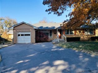 430 Fairview Ave, Blackwell, OK 74631