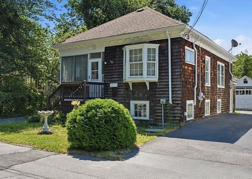 1st image of 972 Elliot St