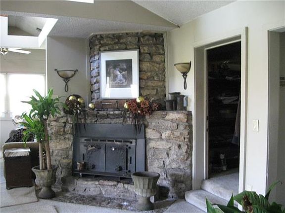 5th image of 9417 NW Canyon Dr