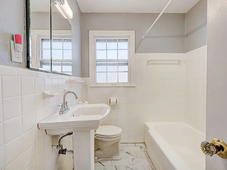 3135 NW Grand Blvd — Photo 24