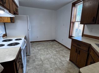 414 N Walnut St, Chaska, MN 55318