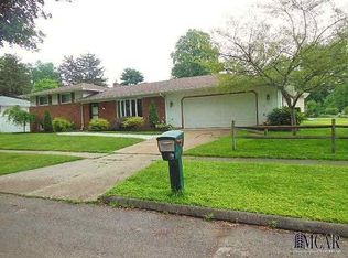 7044 Brookside Dr, Lambertville, MI 48144