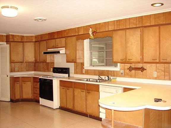 5th image of 300 Park Dr