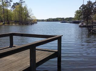 1591 Charles Dr, Manning, SC 29102