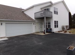 10164 Monarch Rd, Roscoe, IL 61073