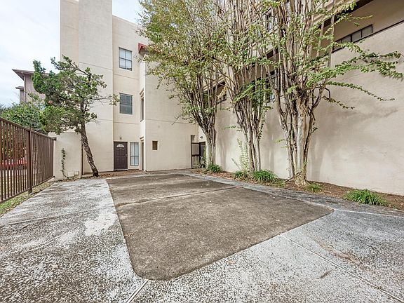 4th image of 712 Graham Pl APT 101