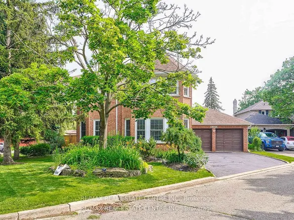 6202 10th Line W, Mississauga, ON L5N 5T2