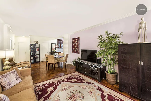 Sold by Triplemint | media 8