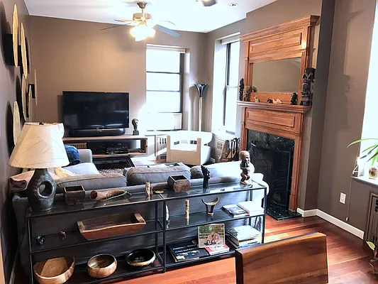 Rented by Salizzoni Realty | media 17