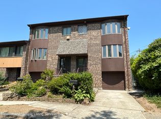 1 Joseph Ln, Staten Island, NY 10305