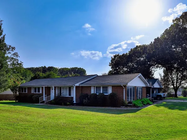 150 Duncan St, Russellville, AL 35654