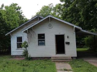 121 S 9th St, West Helena, AR 72390