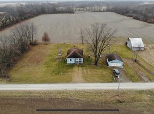 1041 NE 1600th St, Roodhouse, IL 62082