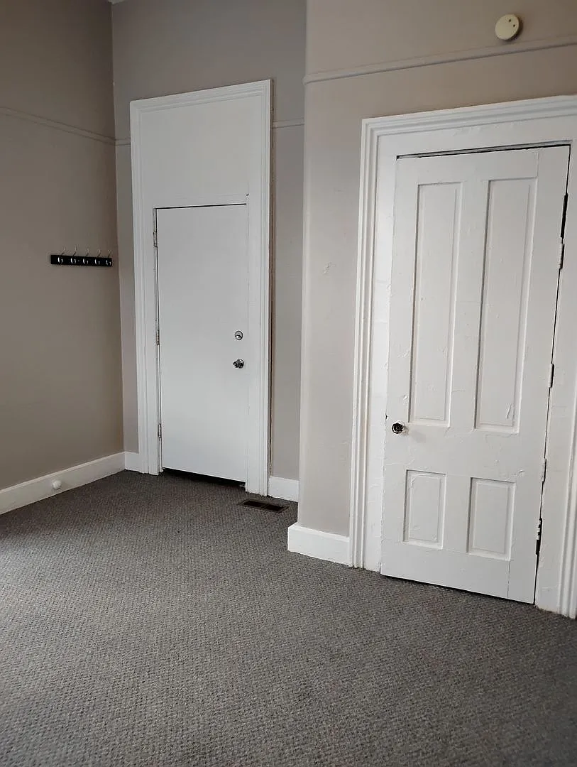 717 Cincinnati — Photo 2