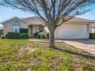132 Adams Dr, Crowley, TX 76036