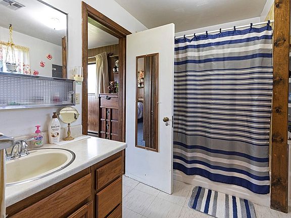 5th image of 4763 Chokecherry Ln