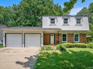 1817 Hamlet Dr, Ypsilanti, MI 48198