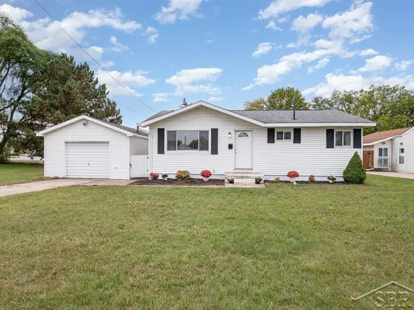 1956 Belmont Dr, Mount Pleasant, MI 48858