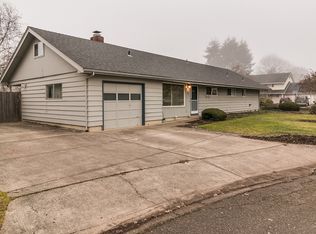 1315 Roundup Dr, Eugene, OR 97401