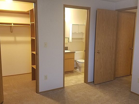 3rd image of 1433 NW 64th St APT 207