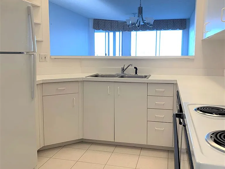 8040 Sailboat Key Blvd S #203 — Photo 10