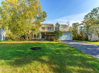 23 Schwaber Dr, Niskayuna, NY 12309