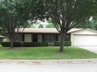 6917 Valhalla Rd, Fort Worth, TX 76116