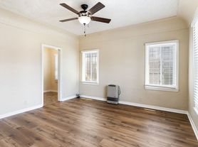 1324 Peterson Avenue